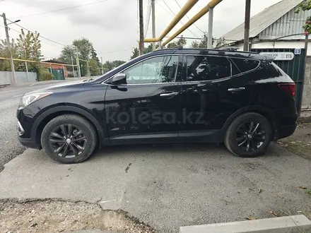 Hyundai Santa Fe 2017 года за 10 000 000 тг. в Алматы – фото 4