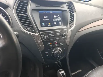 Hyundai Santa Fe 2017 года за 10 000 000 тг. в Алматы – фото 8