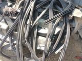 Уплотнительные резинки е65 бмв за 7 000 тг. в Алматы