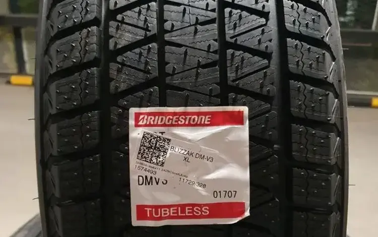 BRIDGESTONE BLIZZAK DM-V3 265/65 R17 R112 за 89 000 тг. в Астана