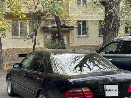 Mercedes-Benz E 320 2000 года за 3 500 000 тг. в Алматы – фото 5