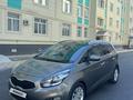 Kia Carens 2015 года за 7 900 000 тг. в Атырау – фото 2