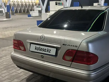 Mercedes-Benz E 230 1997 года за 2 800 000 тг. в Алматы – фото 3