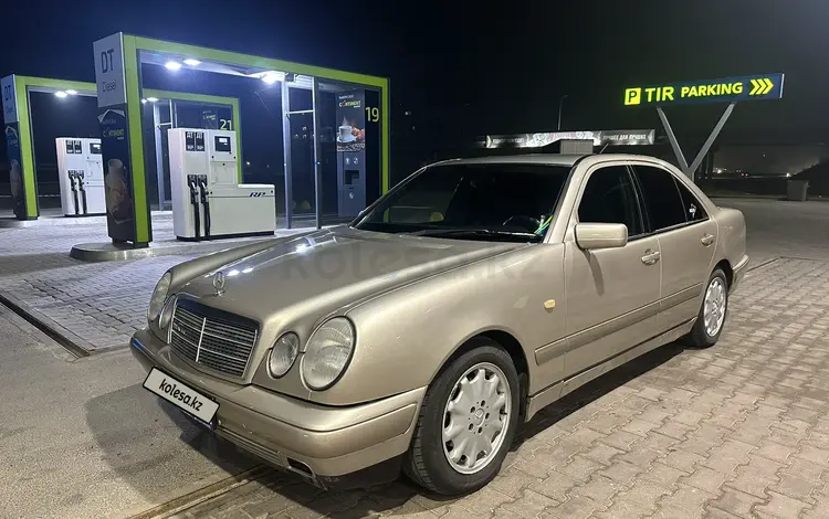 Mercedes-Benz E 230 1997 годаүшін2 800 000 тг. в Алматы