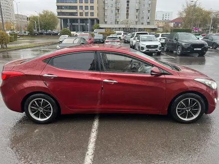 Hyundai Elantra 2012 года за 4 888 888 тг. в Астана – фото 3