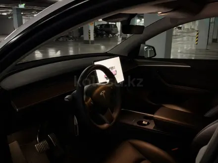 Tesla Model Y 2024 года за 13 850 000 тг. в Алматы – фото 12