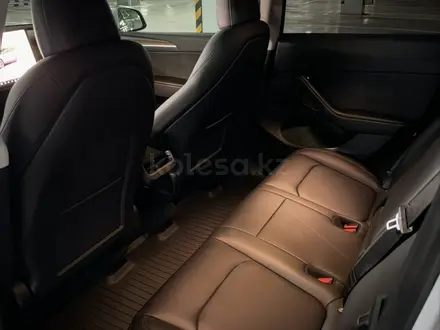 Tesla Model Y 2024 года за 13 850 000 тг. в Алматы – фото 15