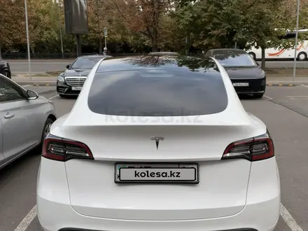 Tesla Model Y 2024 года за 13 850 000 тг. в Алматы – фото 4