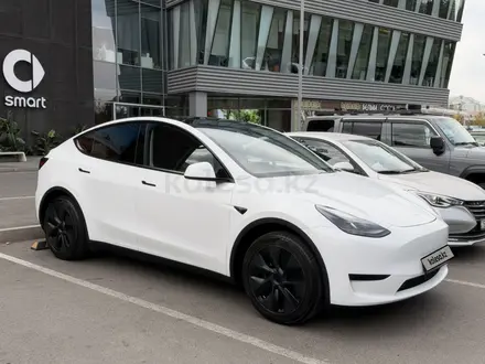 Tesla Model Y 2024 года за 13 850 000 тг. в Алматы