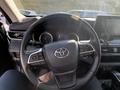 Toyota Highlander 2022 года за 17 500 000 тг. в Актобе – фото 5