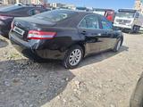 Toyota Camry 2011 года за 3 150 000 тг. в Уральск – фото 2