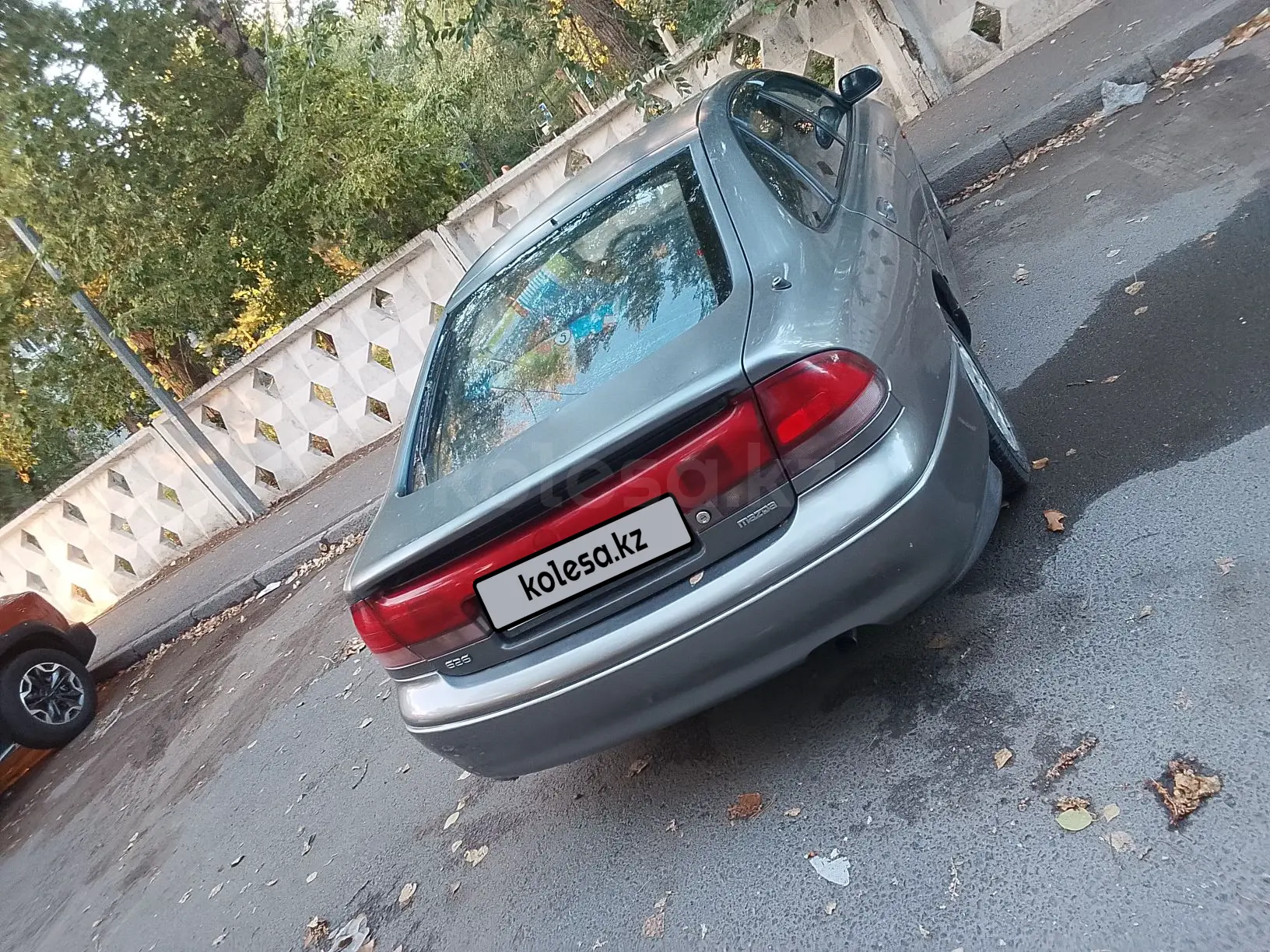 Mazda 626, 1992