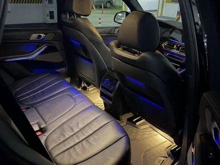 BMW X5 2019 года за 29 780 000 тг. в Алматы – фото 6