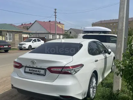 Toyota Camry 2018 года за 16 800 000 тг. в Уральск – фото 5