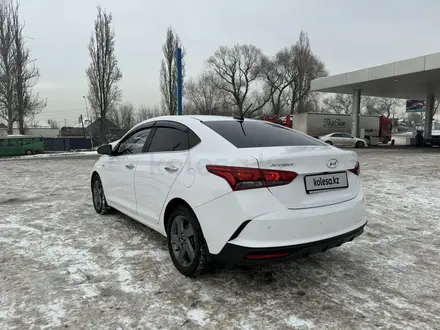 Hyundai Accent 2021 года за 9 200 000 тг. в Алматы – фото 9