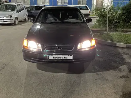 Toyota Camry 2000 года за 3 250 000 тг. в Алматы – фото 9