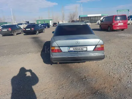 Mercedes-Benz E 200 1992 года за 1 200 000 тг. в Кызылорда – фото 4