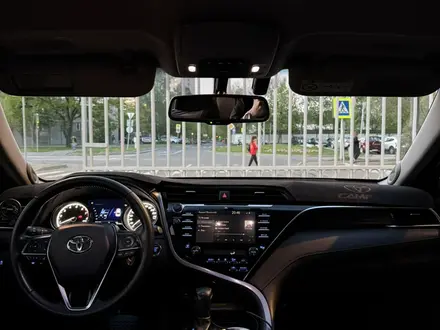 Toyota Camry 2019 года за 13 000 000 тг. в Шымкент – фото 3