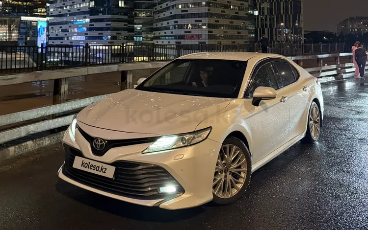 Toyota Camry 2019 годаүшін13 000 000 тг. в Шымкент
