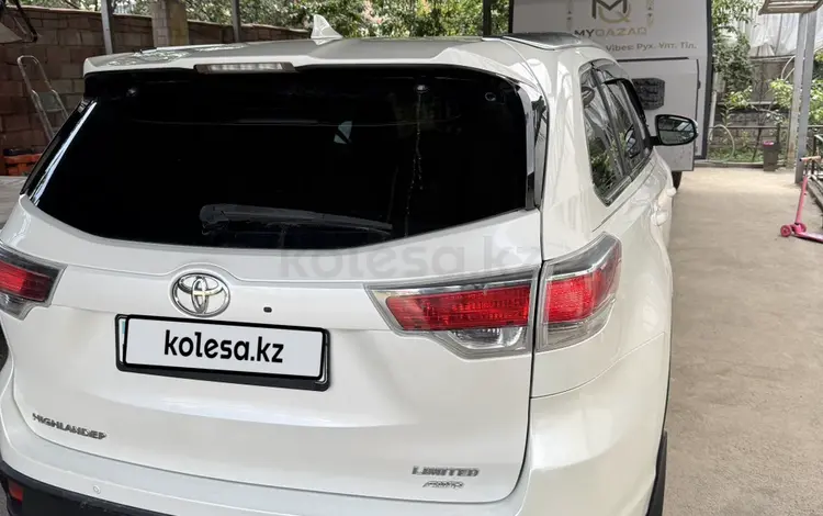 Toyota Highlander 2014 года за 11 100 000 тг. в Алматы