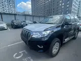 Toyota Land Cruiser Prado Comfort 2023 годаfor27 330 000 тг. в Астана
