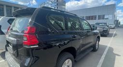 Toyota Land Cruiser Prado Comfort 2023 годаүшін27 330 000 тг. в Астана – фото 4