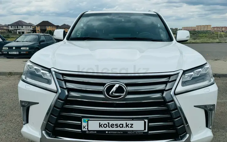 Lexus LX 570 2018 года за 45 000 000 тг. в Астана