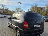 Opel Zafira 2001 года за 1 700 000 тг. в Актау – фото 2