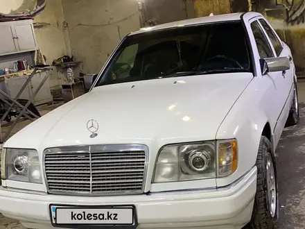 Mercedes-Benz E 200 1994 года за 3 400 000 тг. в Жезказган – фото 3