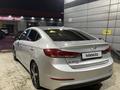 Hyundai Elantra 2017 годаfor7 000 000 тг. в Атырау – фото 3