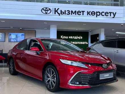 Toyota Camry 2023 года за 18 000 000 тг. в Алматы – фото 2