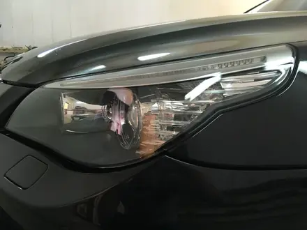 На бмв е60 стекла фар правое и левое за 24 000 тг. в Темиртау