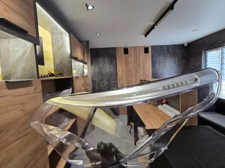 На бмв е60 стекла фар правое и левое за 24 000 тг. в Темиртау – фото 21