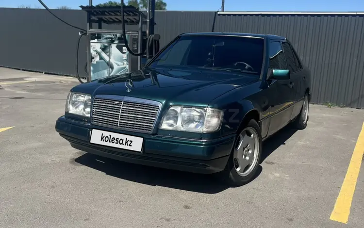 Mercedes-Benz E 220 1995 года за 3 300 000 тг. в Алматы