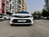 Toyota Camry 2015 года за 9 900 000 тг. в Алматы – фото 4