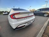 Hyundai Sonata 2021 года за 14 500 000 тг. в Астана – фото 3
