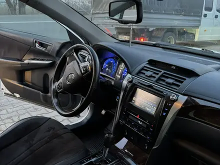 Toyota Camry 2014 года за 10 600 000 тг. в Алматы – фото 21