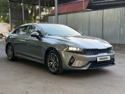 Kia K5 2022 года за 11 500 000 тг. в Алматы – фото 2