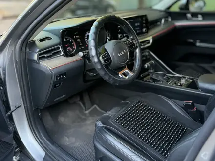 Kia K5 2022 года за 11 500 000 тг. в Алматы – фото 10
