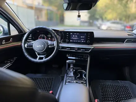 Kia K5 2022 года за 11 500 000 тг. в Алматы – фото 13