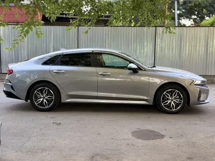 Kia K5 2022 года за 11 500 000 тг. в Алматы – фото 3
