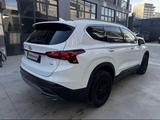 Hyundai Santa Fe 2022 года за 16 000 000 тг. в Уральск – фото 2