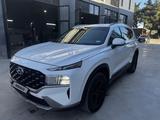 Hyundai Santa Fe 2022 года за 16 000 000 тг. в Уральск