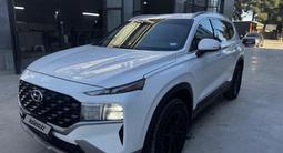Hyundai Santa Fe 2022 года за 16 000 000 тг. в Уральск