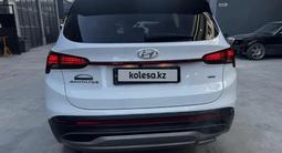 Hyundai Santa Fe 2022 года за 16 000 000 тг. в Уральск – фото 4
