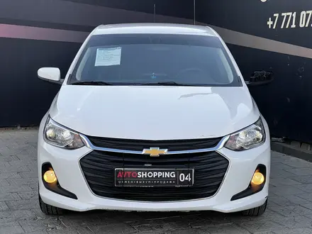 Chevrolet Onix 2022 года за 5 450 000 тг. в Актобе – фото 2