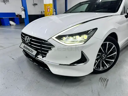 Hyundai Sonata 2020 года за 12 500 000 тг. в Атырау – фото 2