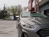 Hyundai Sonata 2019 года за 8 800 000 тг. в Шымкент – фото 2
