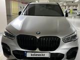 BMW X5 2022 года за 33 700 000 тг. в Алматы