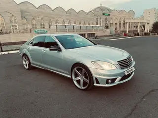 Mercedes-Benz S-Class, 2006